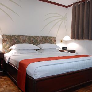 Standard Zimmer mit Kingsize-Bett